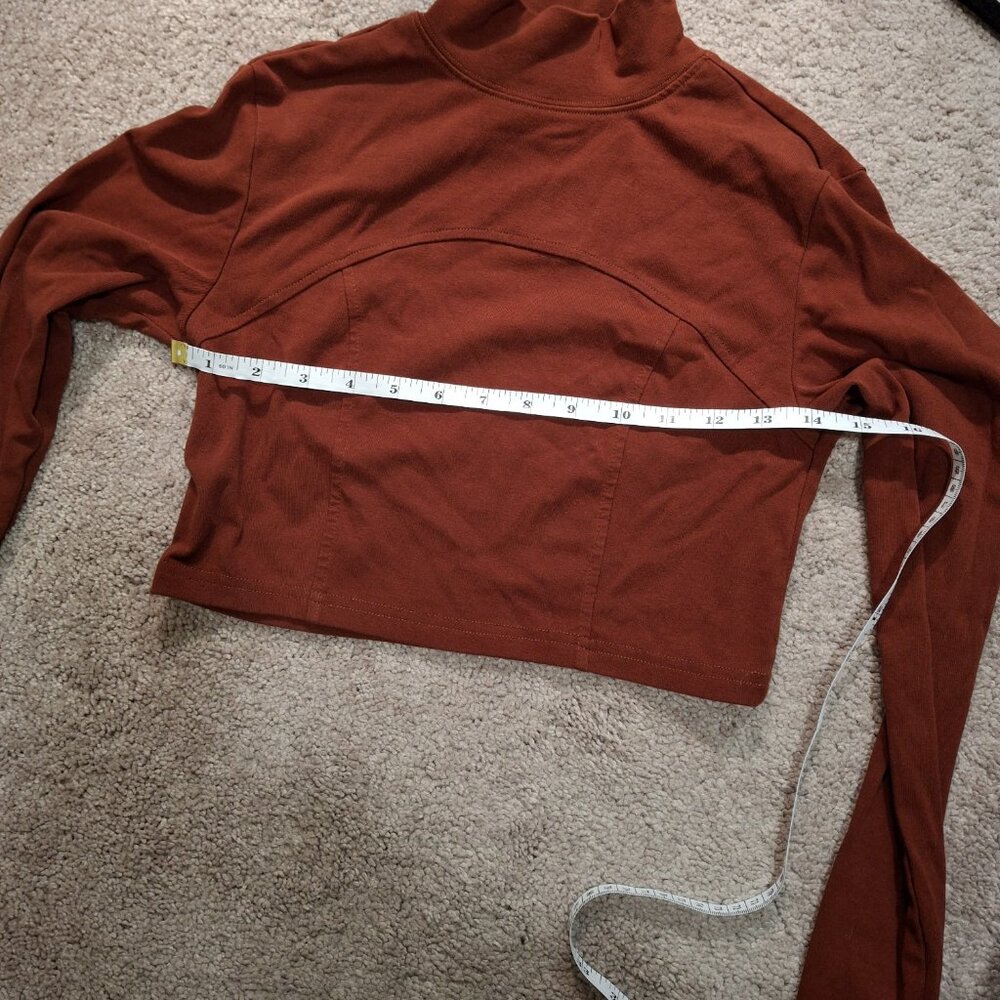 Basic Turtleneck Top - Picture 4 of 5